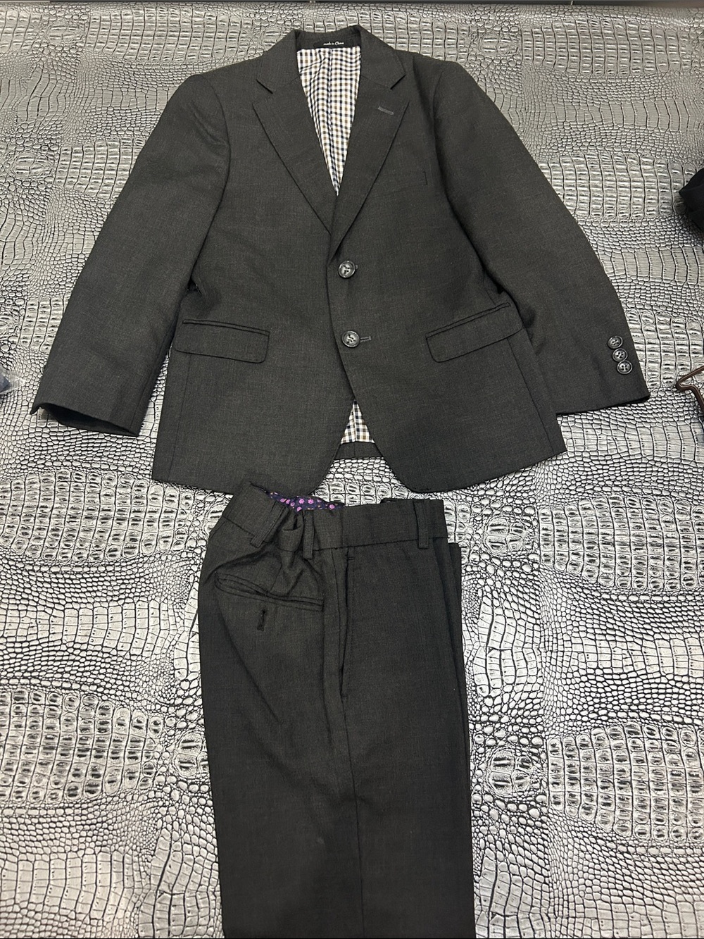 Boys Dark Gray Two-Piece Suit Jacket & Pants size 8
